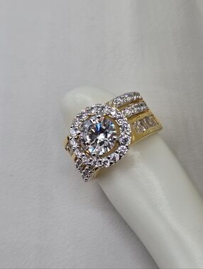 Swarovski Crystal Elements Gold Halo Statement Ring Size 7 Wide Band Prom Bridal